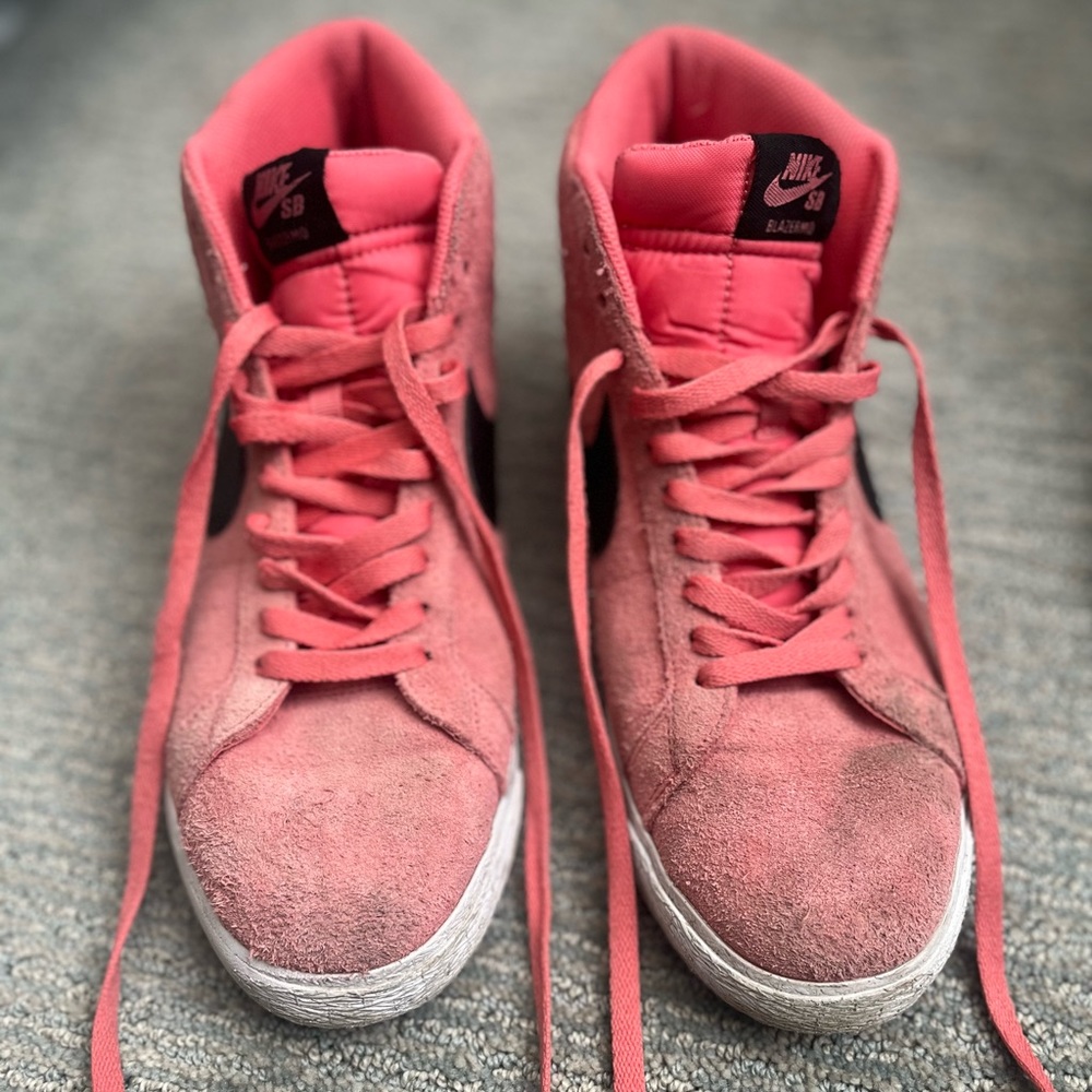 Nike SB Zoom Blazer Mid in Pink Salt